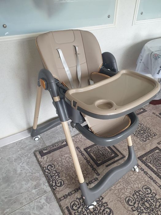 Детский обеденный стол