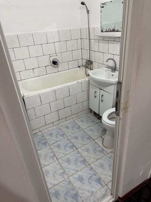 Apartament de vânzare în botoșani. Pentru mai multe detalii în privat. Negociabil.