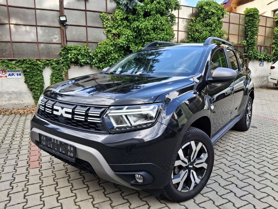 Dacia Duster 4X4/LED/Navigatie/Camera/Climatronic/Scaune incalzite/Garantie