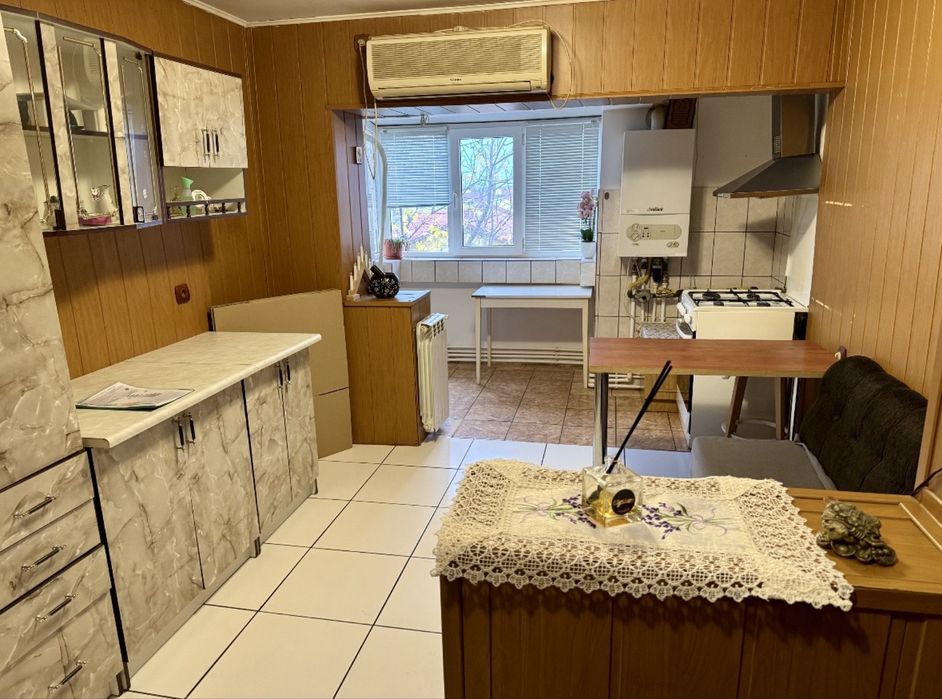 Apartament 3 camere decomandat | Oltenița, Bvd. Mărășești | Etaj 3/4 | Centrală proprie