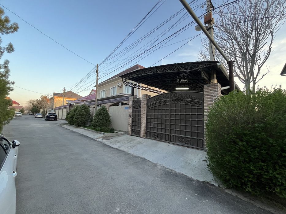 Частнвй 2х этажный дом