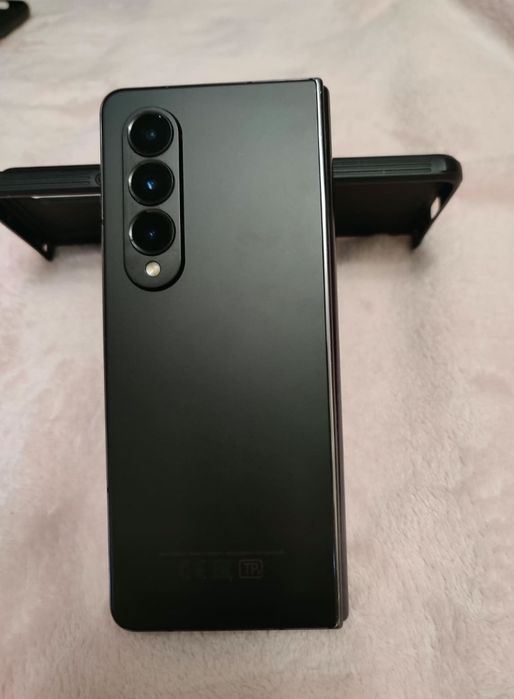 Samsung Z Fold 4