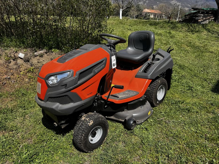 Косачка трактор Husqvarna TC 242T – почти нова (10.6 моточаса)