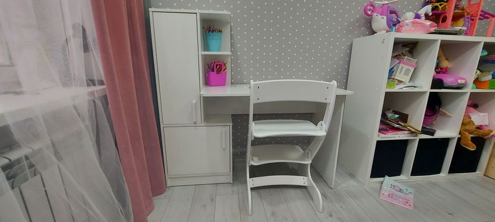 Продам письменный, компьютерный стол.