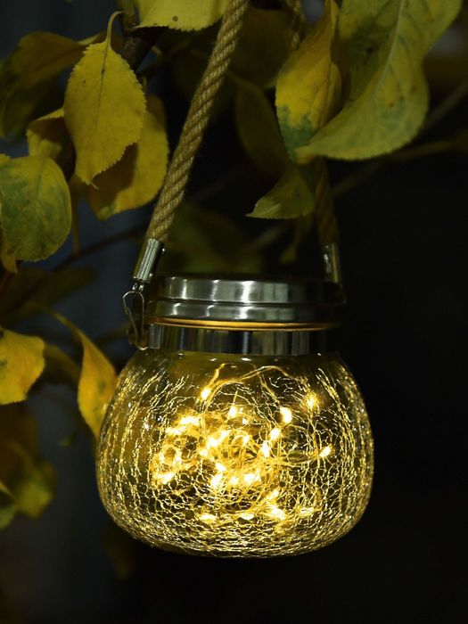 Садовый светильник на солнечных батареях