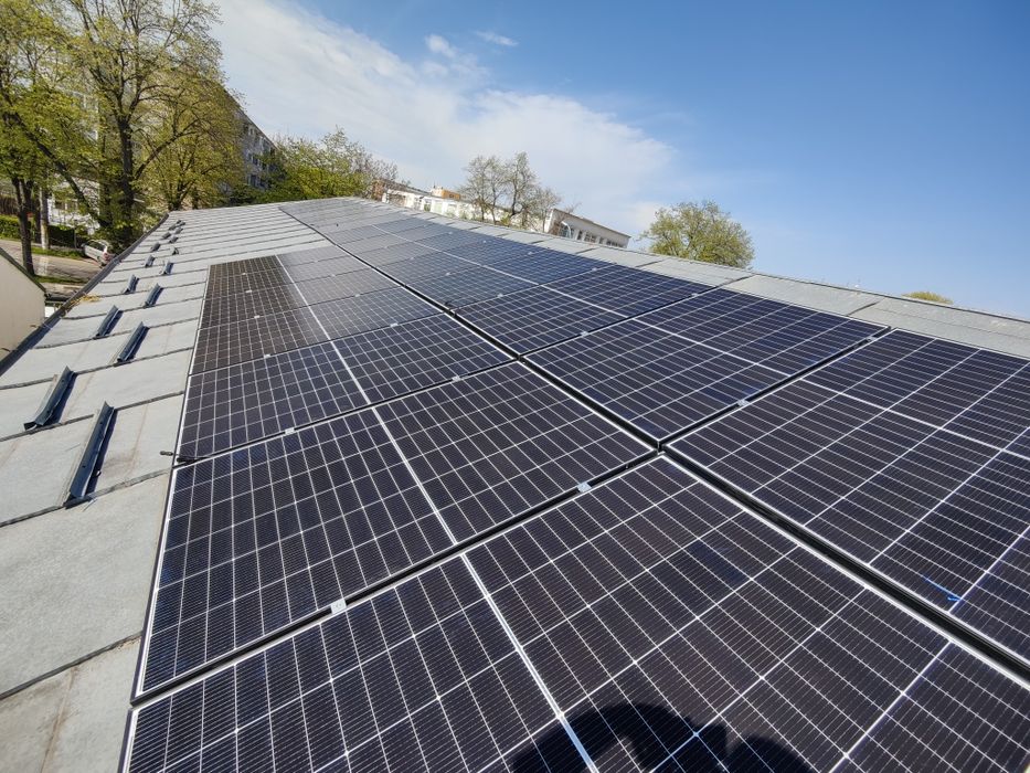 Montez Stații de incarcare electrice, și Invertoare Hibrid