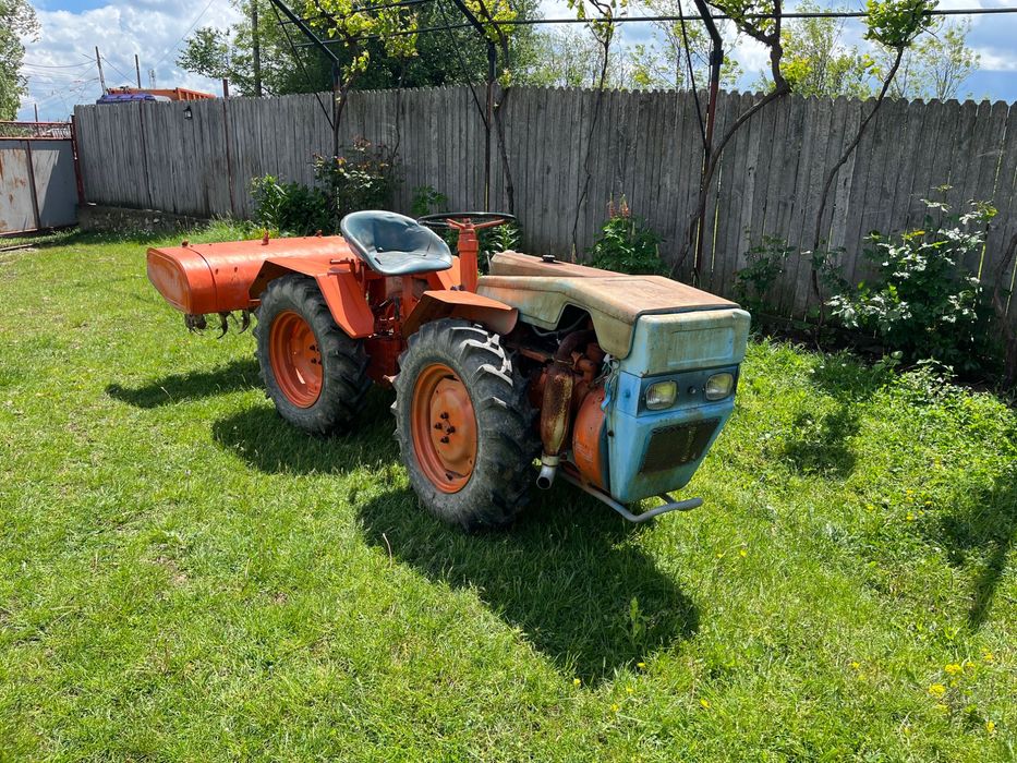 Tractoras articulat 4x4 Pasquali