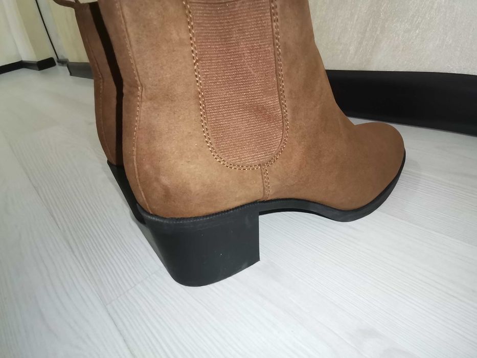 Боти като нови 39 номер