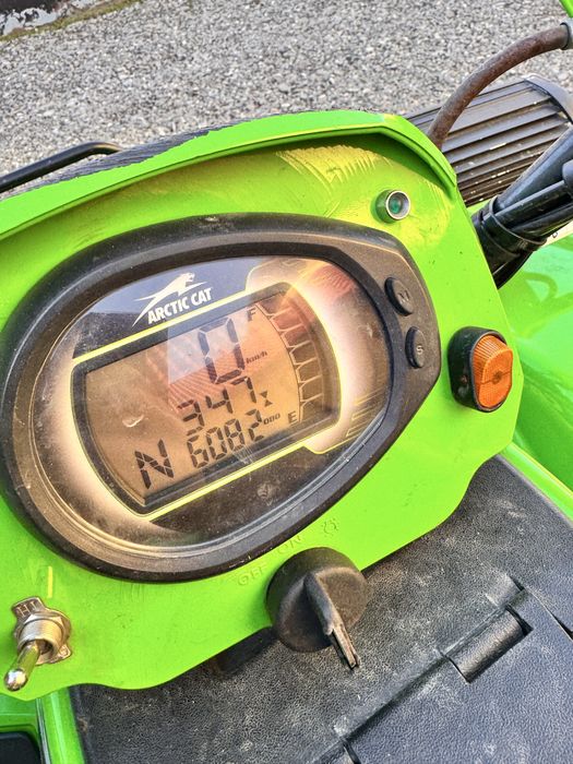 Atv Arcticat 700