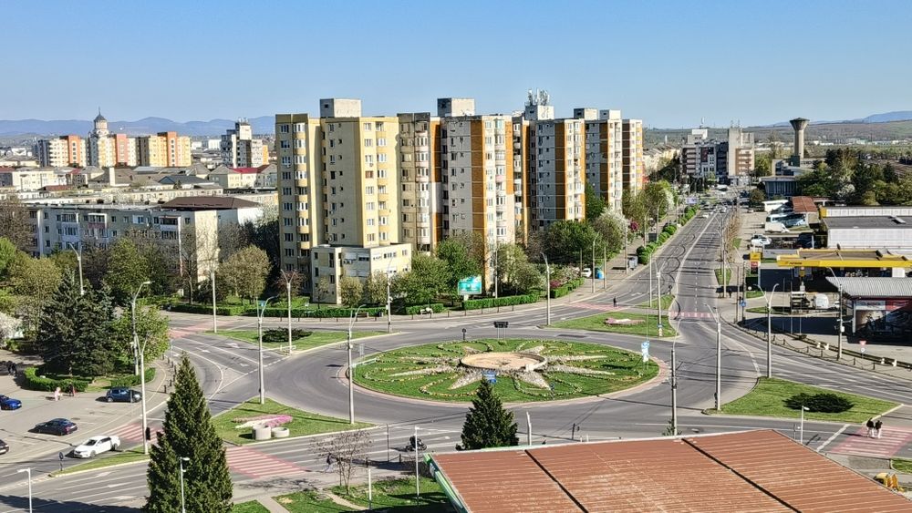 Apartament cu 2 cam. de închiriat, zona Semilună