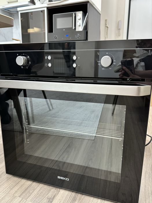 Встраиваемый духовой шкаф