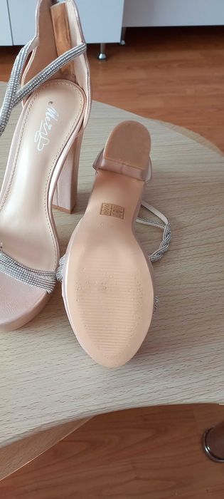 Sandale mărimea 36