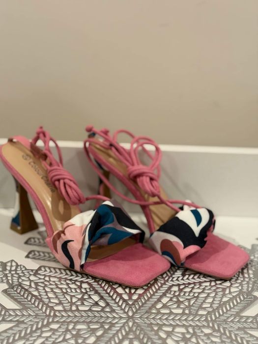 Дамски Сандали нови