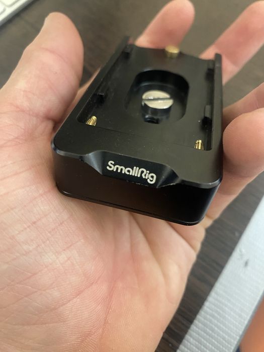 Батарейный блок SmallRig EB2504
