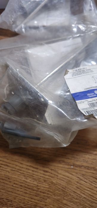 Johnson Controls TE-6311P-1
JOHNSON CONTROLS TE-6311P-1
Johnson Contro