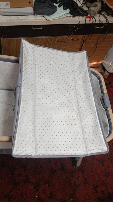 Продам манеж с пеленальной доской