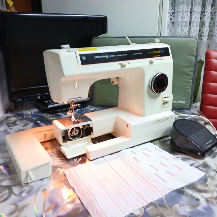 Masina de cusut PRIVILEG  SUPERSTAR electronic cu butoniera automata si multiple operatii