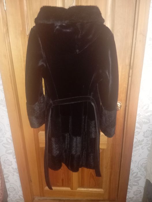 Продам шубу мутоновую!