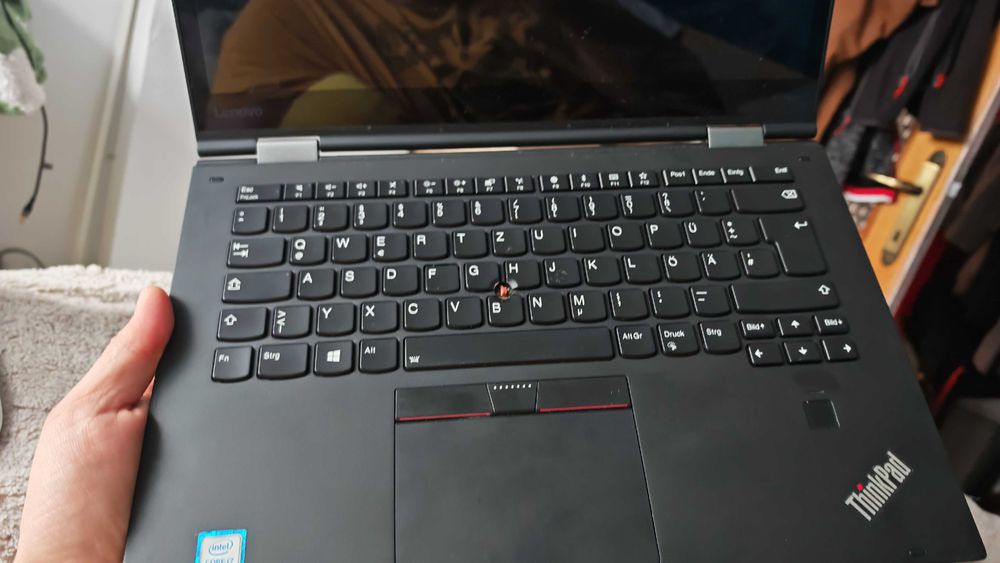 ThinkPad X1 Yoga 2nd 14.1" I7 gen 7 complet nu porneste