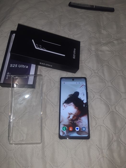 Мобильный телефон