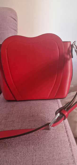 Geanta de umăr rosie