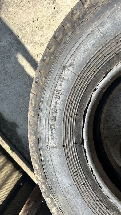 Anvelope stivuitor 825 x 15