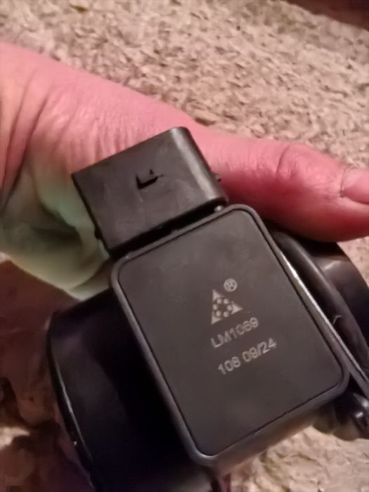 Клапан вторичен въздух и дебитомер