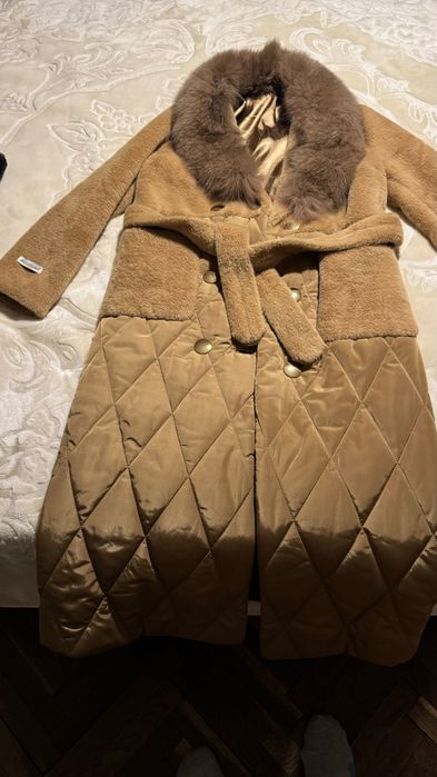 Алкантара Палто с Яка от Лисица