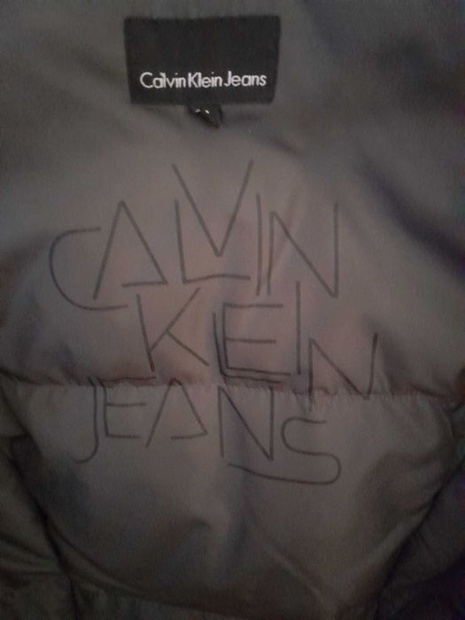 Jacheta Calvin Klein/ pene, s, 100 lei