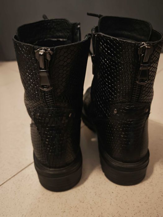 Дамски боти Poelman