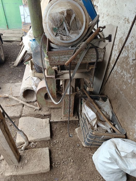 Продавам фуражомелка