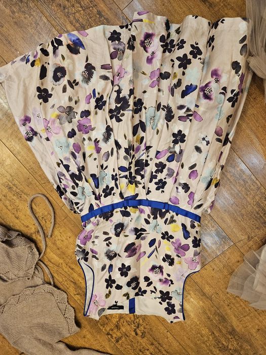 Нарядные платья  9-10 лет рост 140см.