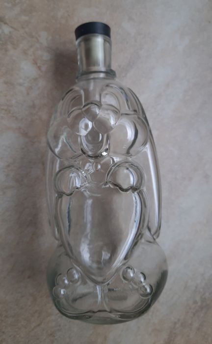 Стъклена бутилка с формата на заек - 0.750 л.