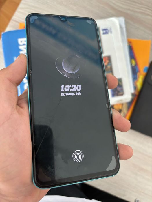 Vivo v 25 обменяю  8+8/256