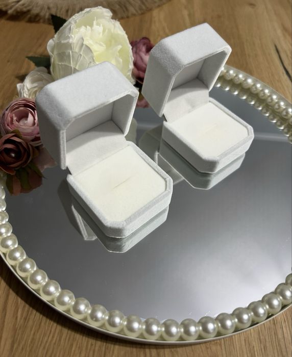 Поднос за пръстени