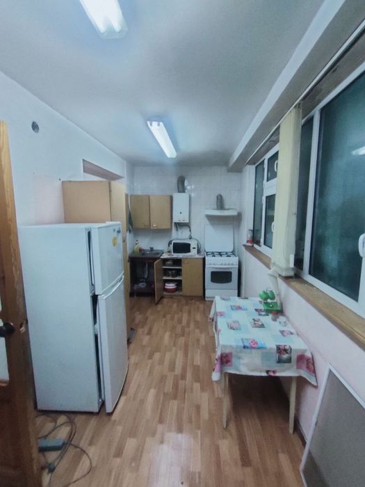 Эльбек 2-ком Свердловская кирпич 72.000у.е.