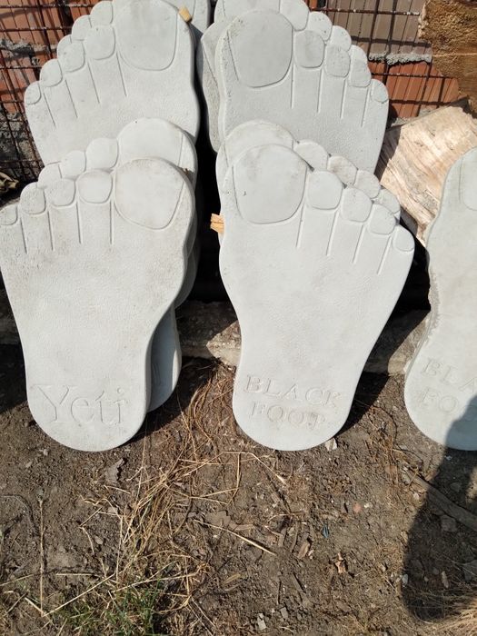 Vând tălpi uriaș cu fier