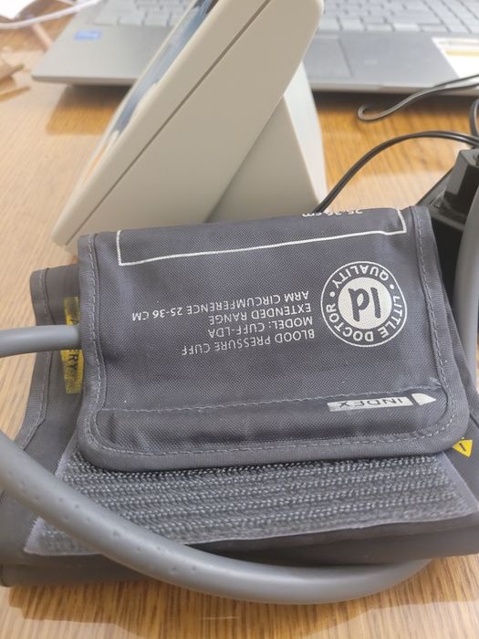 Продам тонометр Little Doctor LD5A