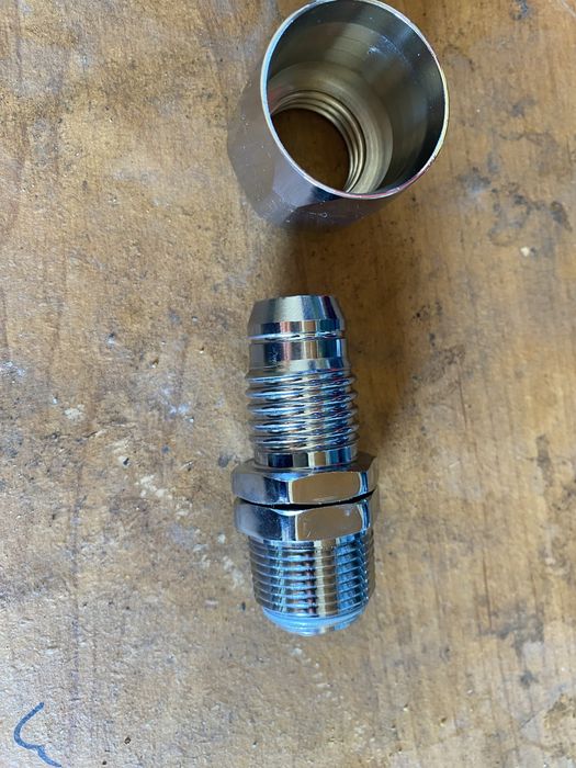 Фитинг поворотный для рукавов