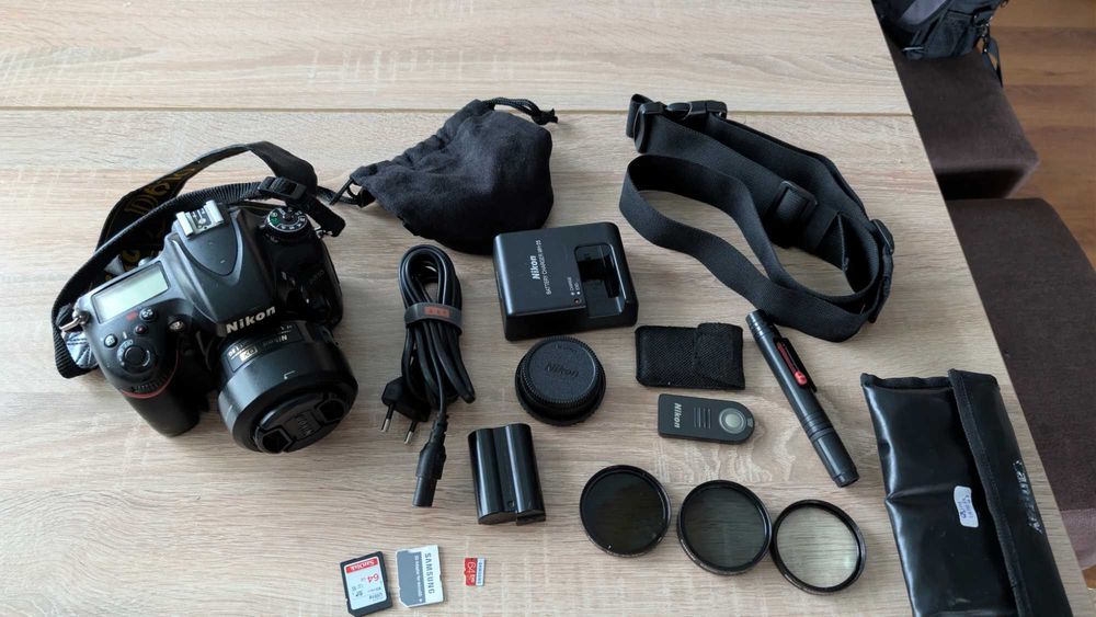 Пълен фотографски комплект: Nikon D610 + 35mm обектив и аксесоари