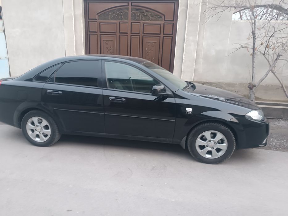 Qora Jentra at tozza