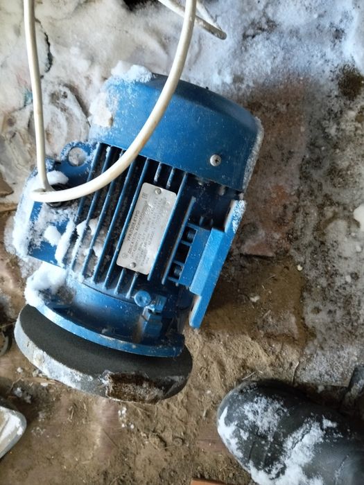 Ассалаумағалейкум Матор сатылады 380