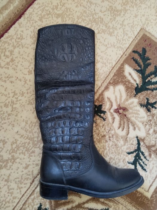 Продам женские зимние сапоги