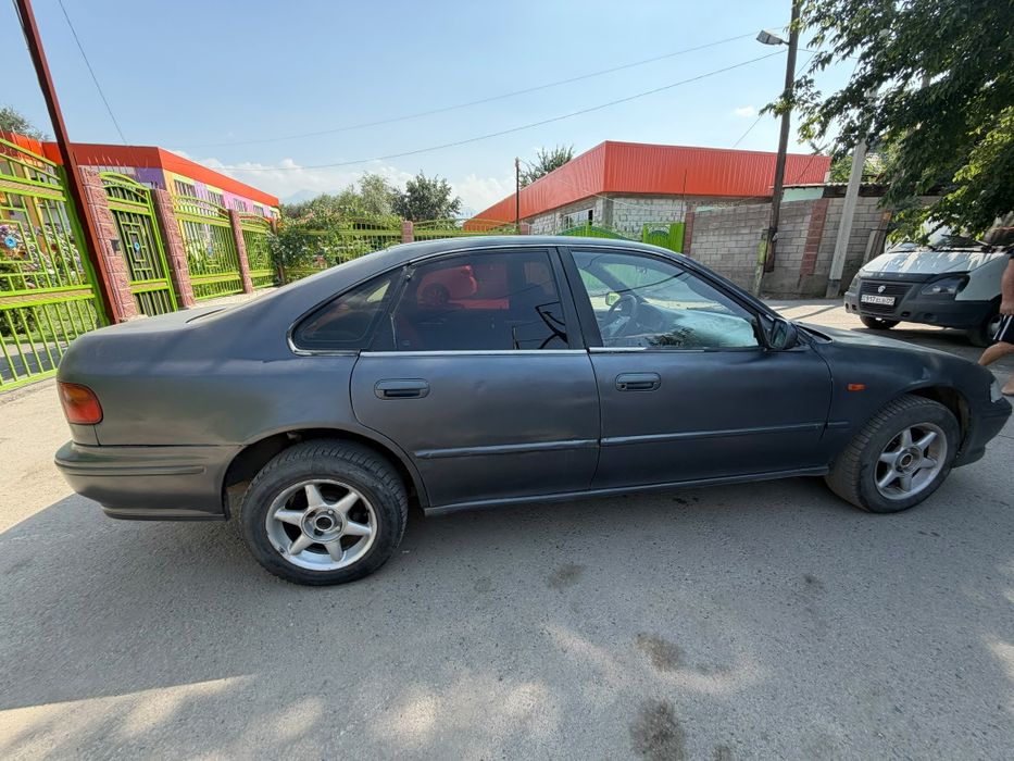 Продам Хонду Аккорд 2.0л 1993 год