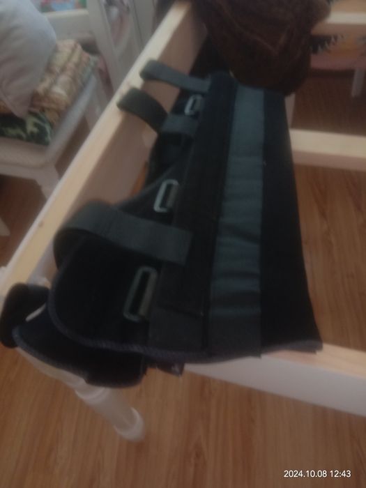 Тутор для от бедра до лодыжек  Носил две недели,  вместо гипса.