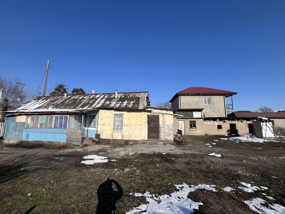 Продам дом 8 соток участок!