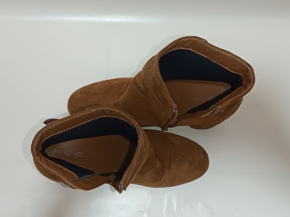 Botine DeeZee, maro, mărimea 37