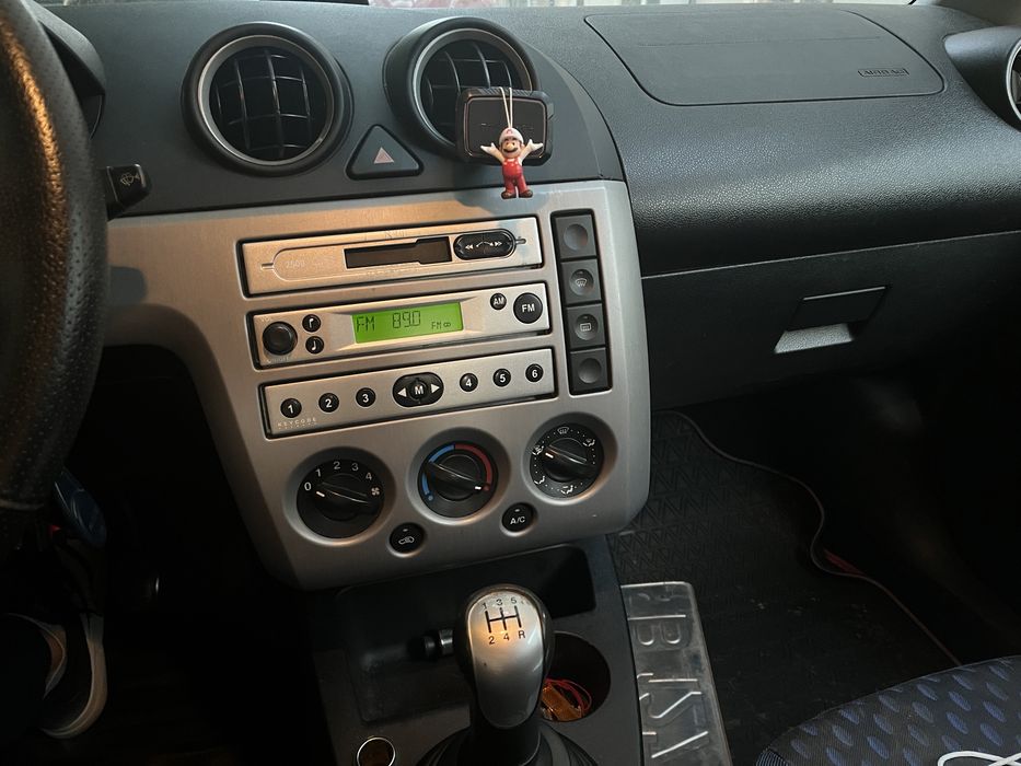 FORD Fiesta 2005 — imagine 4
