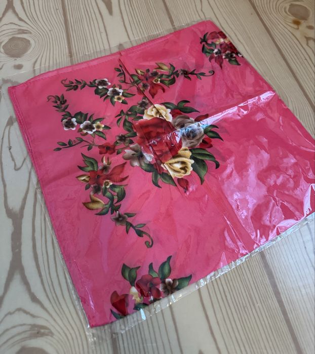 Платки , абсол. новые (для головы, шеи), 15т.сум