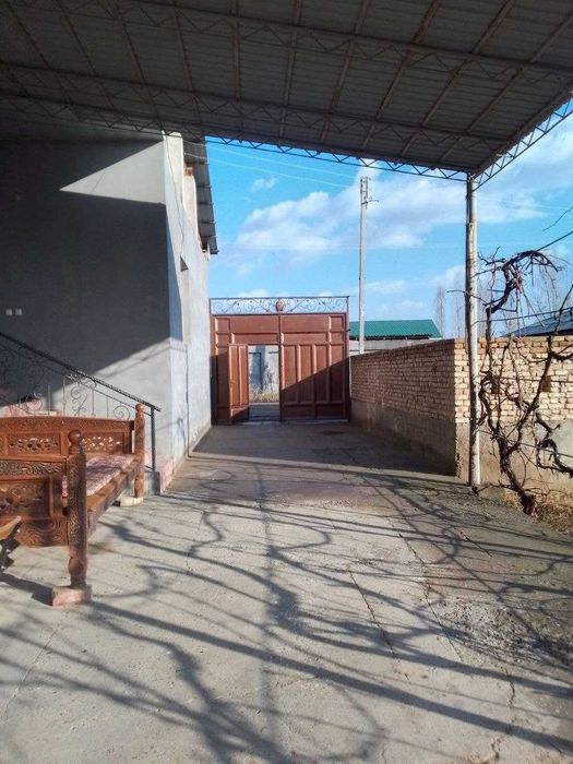 Янгийўл тумани Стаханов махалласи М39 га 1 километр уйсотилади